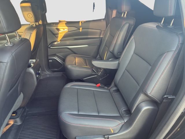 Used 2025 Chevrolet Traverse Z71 w/ Enhanced Driving Package AWD/4WD image 12