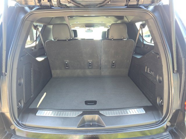 Used 2025 GMC Yukon XL Denali AWD/4WD image 16