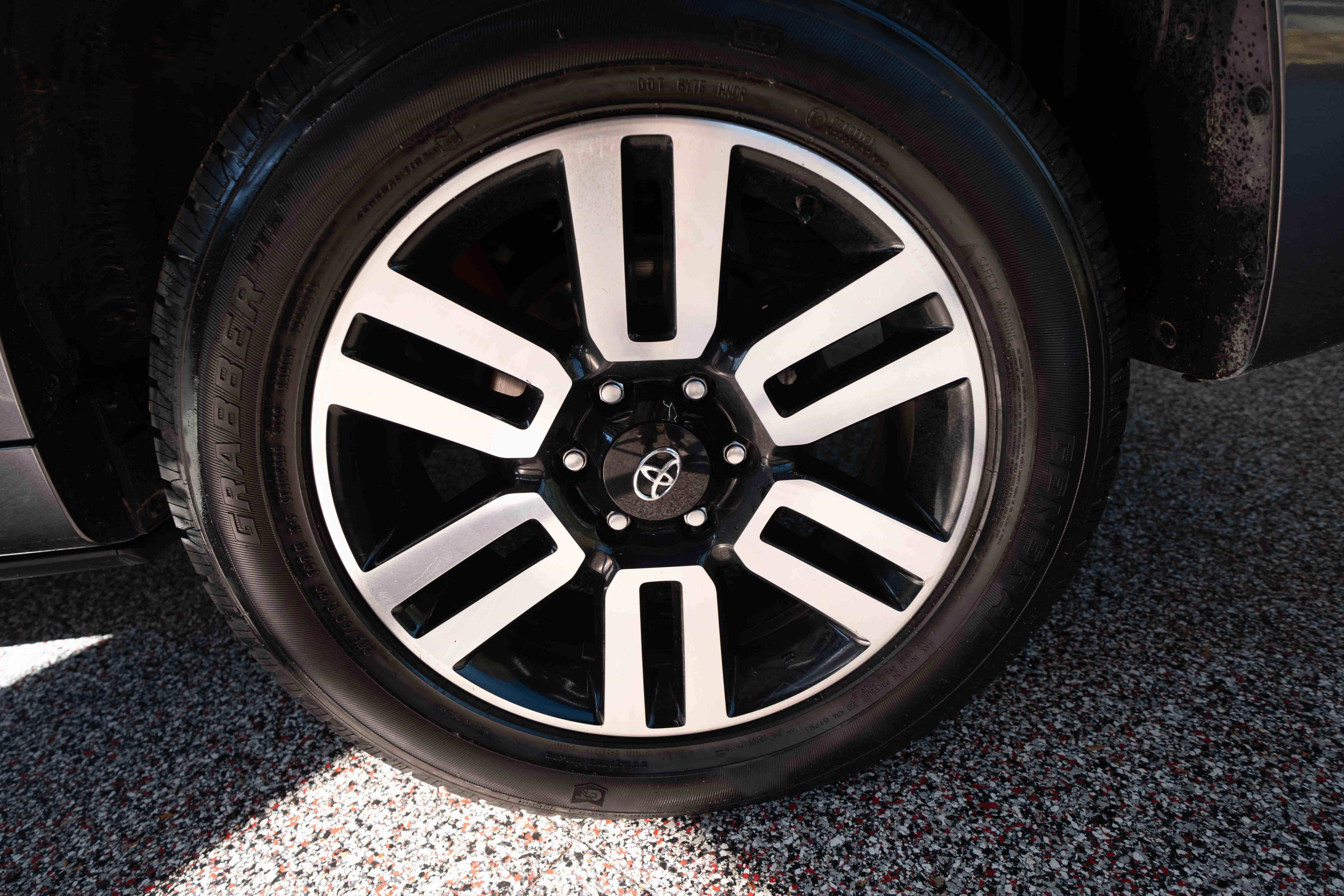 Used 2023 Toyota 4Runner Limited image 29