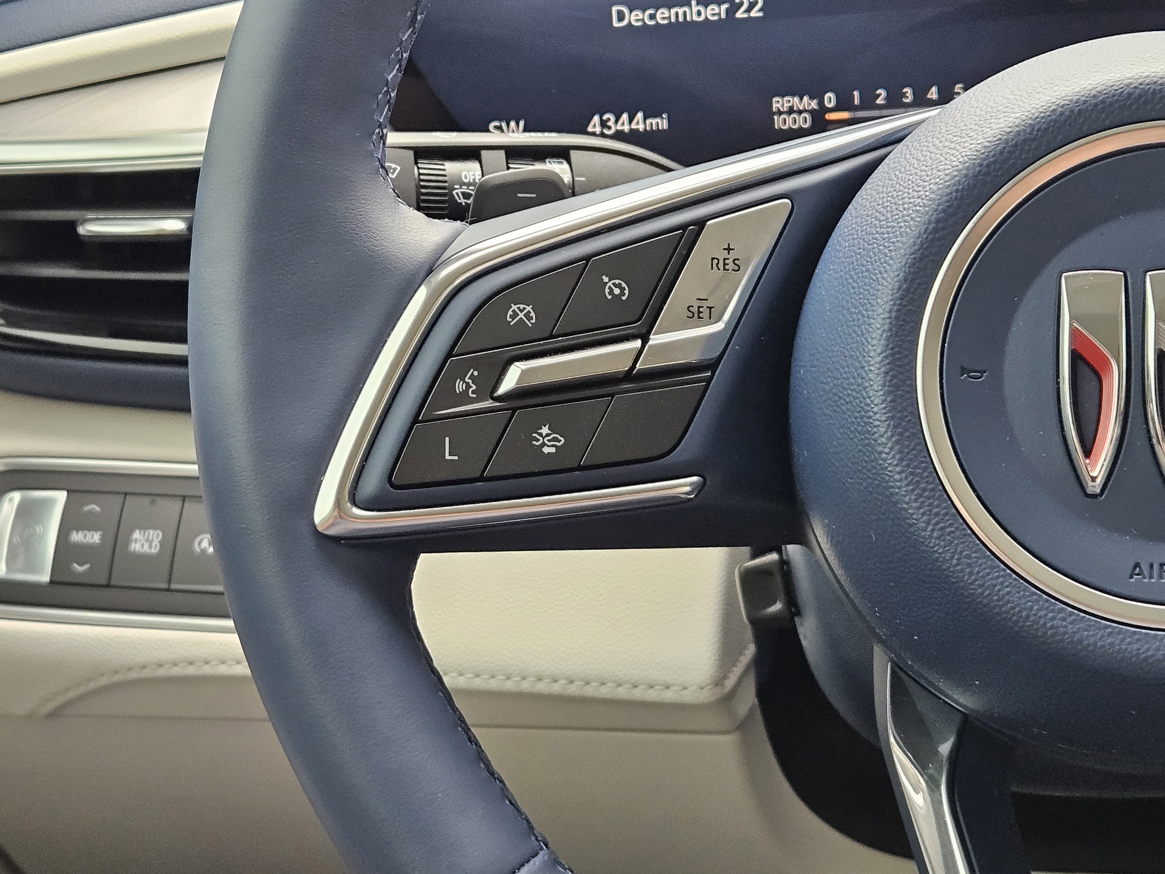 Used 2025 Buick Enclave Avenir w/ Trailering Package, 5000 lbs. image 29