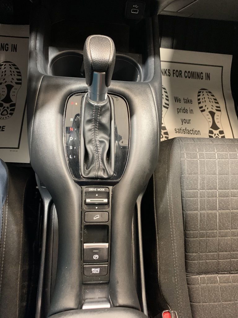 Used 2025 Honda HR-V LX image 32