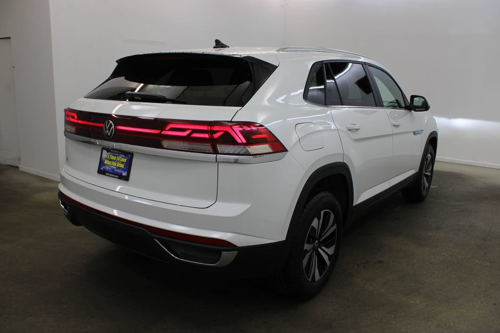 New 2026 Volkswagen Atlas Cross Sport SE FWD image 5