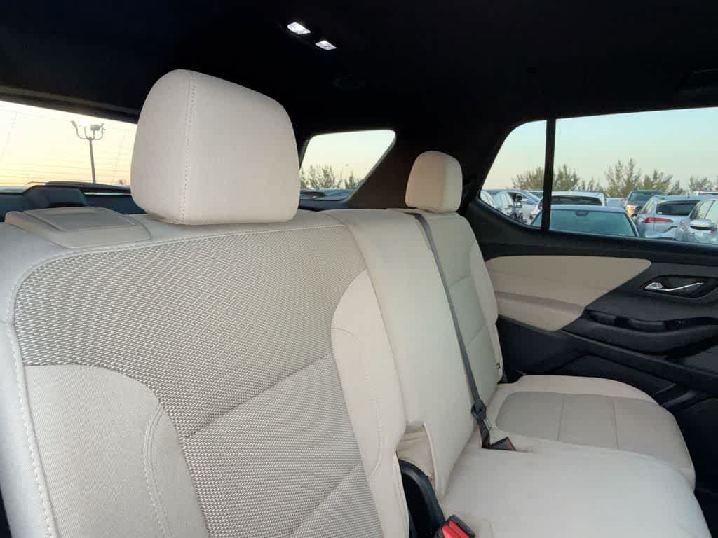 Used 2023 Chevrolet Traverse LS FWD image 26