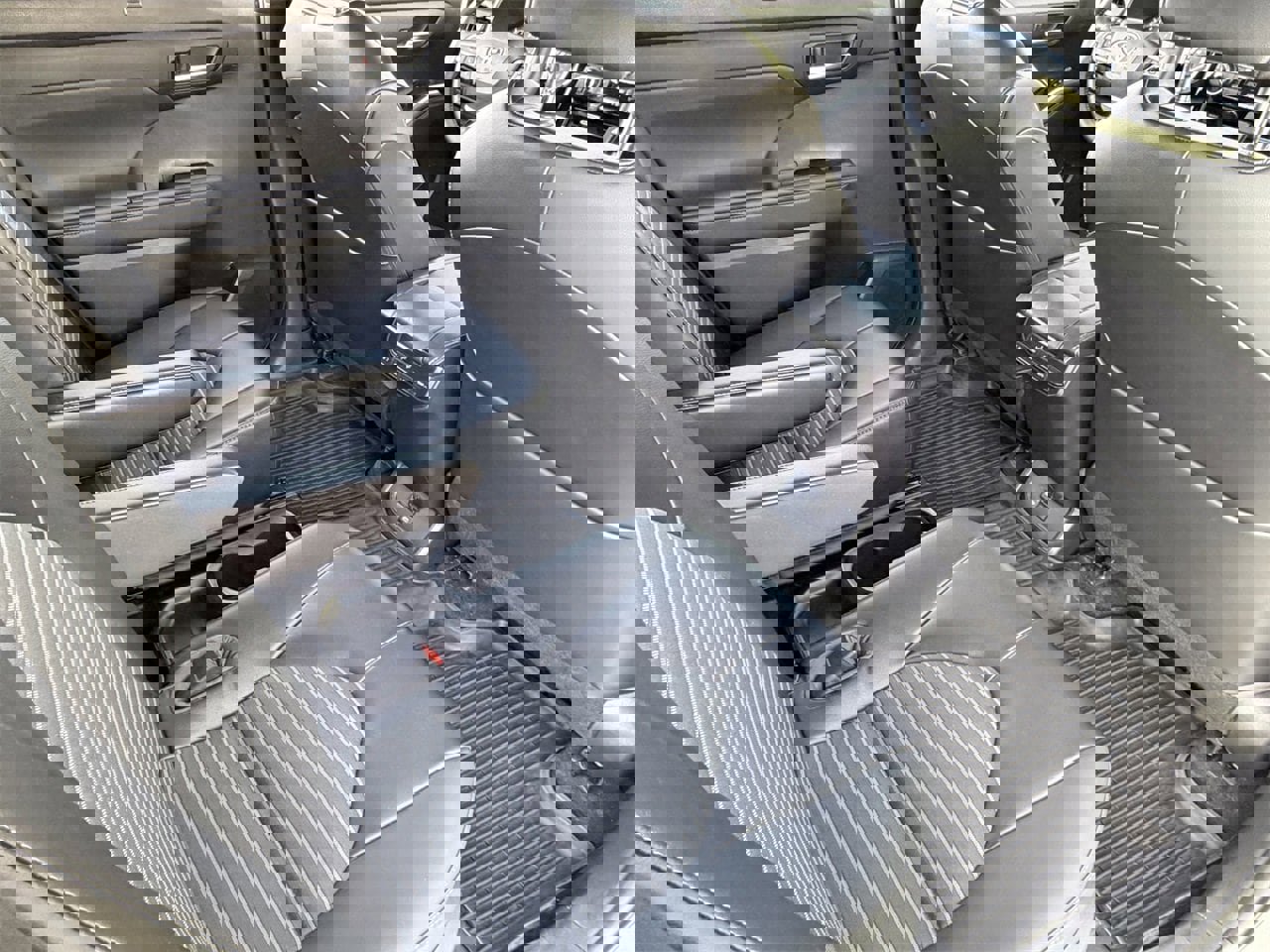 Used 2023 Toyota Highlander XSE image 14