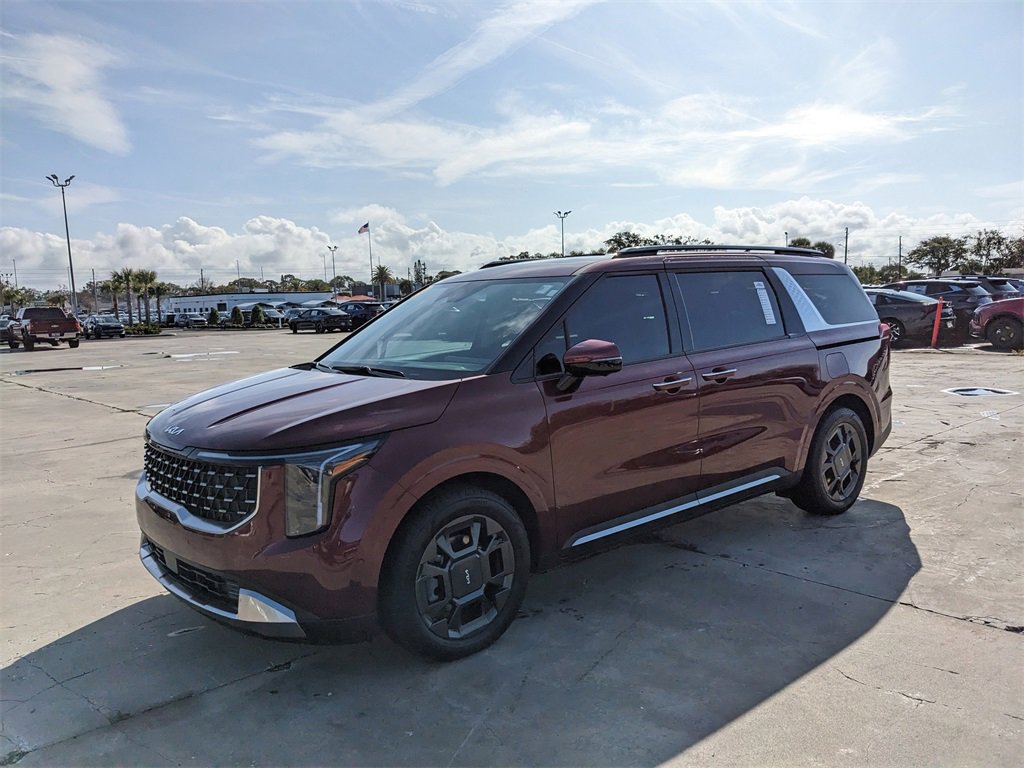 Certified 2025 Kia Carnival SX image 5