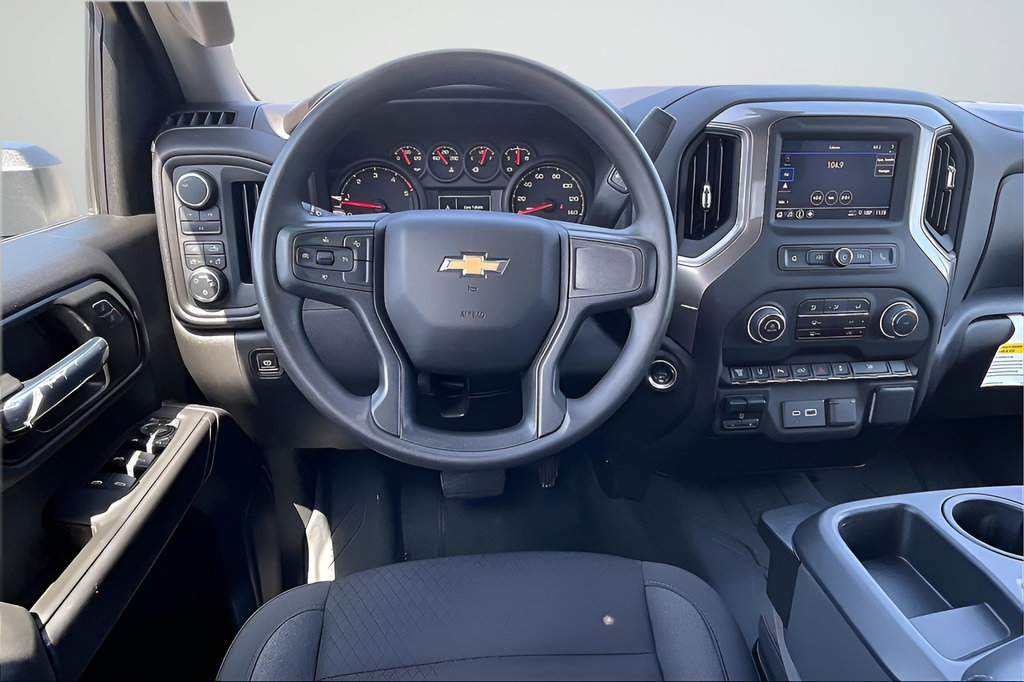 Used 2025 Chevrolet Silverado 2500 Custom w/ Custom Value Package AWD/4WD image 8