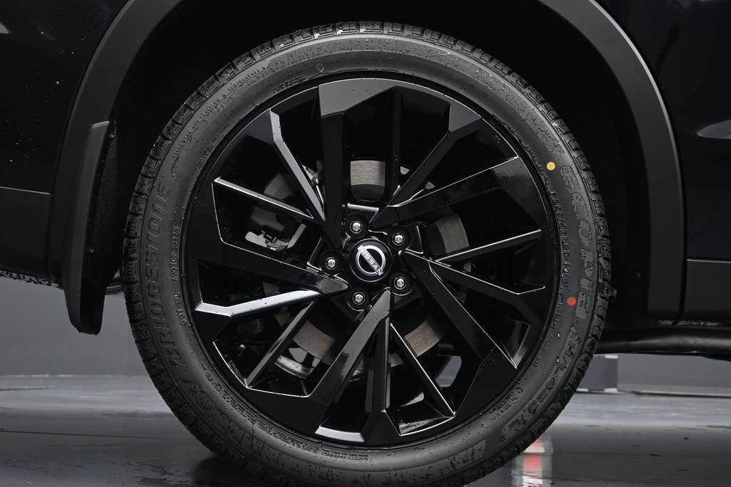 New 2026 Nissan Rogue SL AWD/4WD image 9