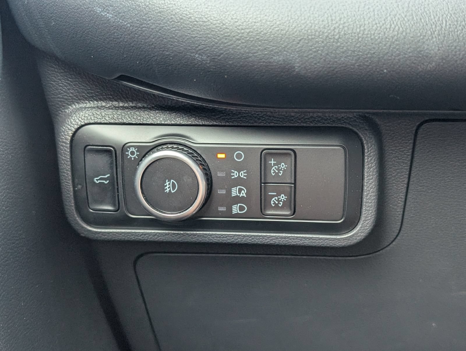 Used 2025 Ford Explorer ST AWD/4WD image 28