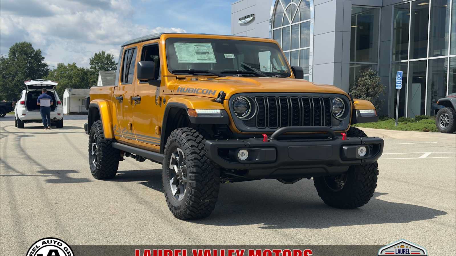 New 2026 Jeep Gladiator Rubicon w/ Rockslide Package AWD/4WD image 1