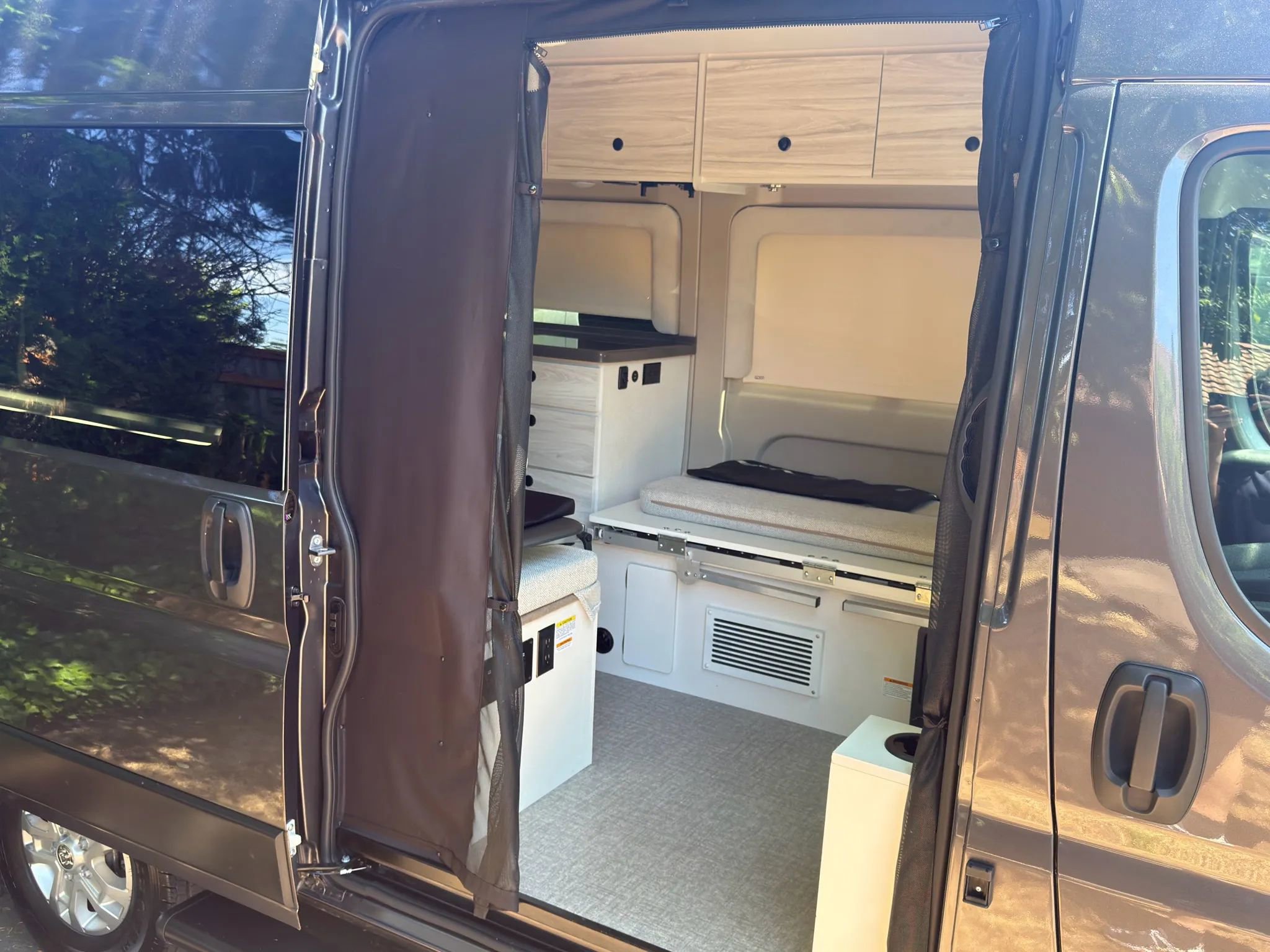 Used 2023 RAM ProMaster 1500 w/ Premium Convenience Group (B) image 4