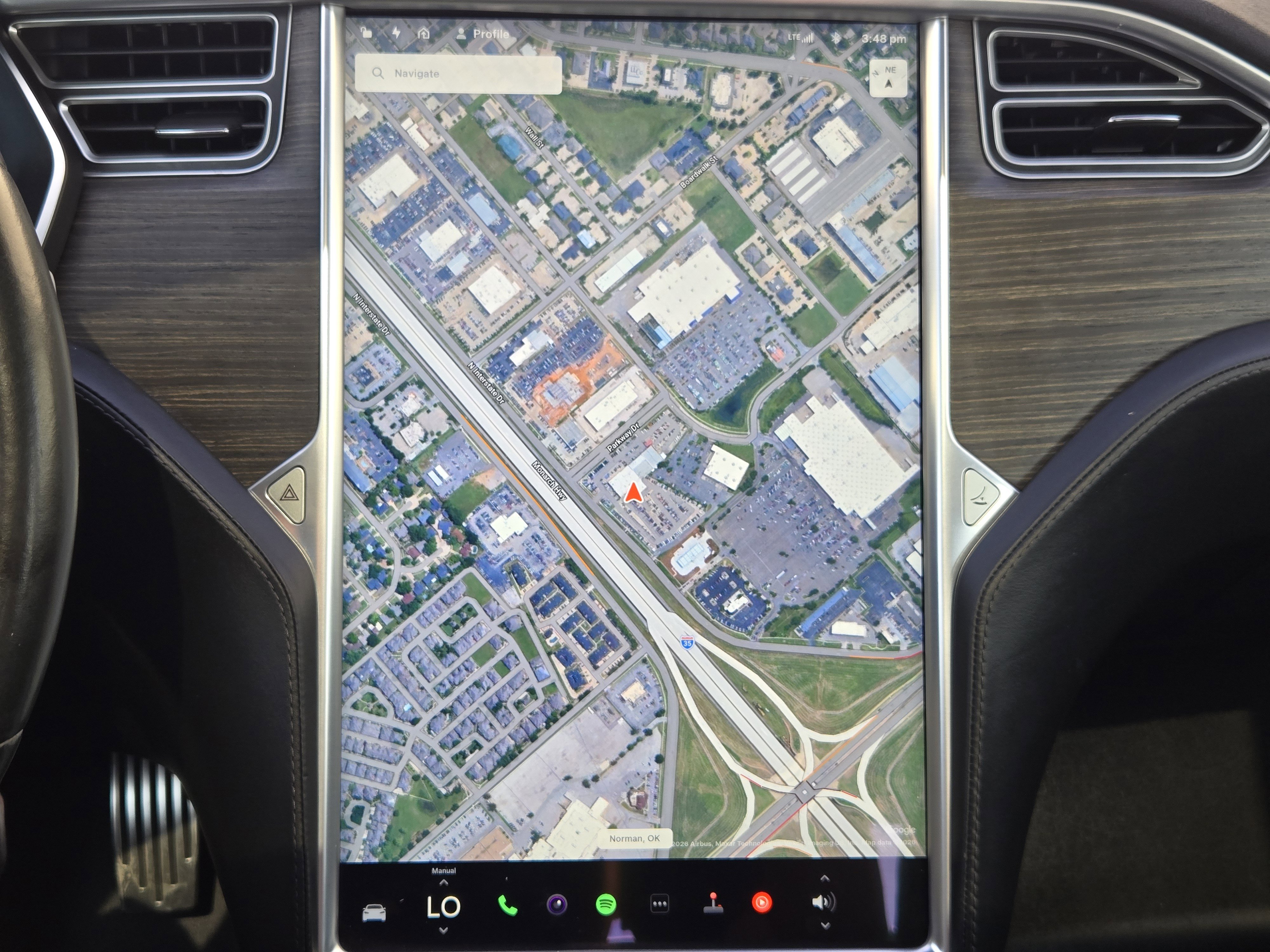 Used 2016 Tesla Model S 70 image 19