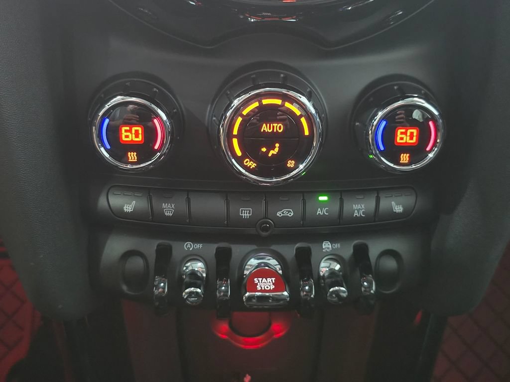 Used 2021 MINI Cooper 4-Door Hardtop w/ Storage Package FWD image 14