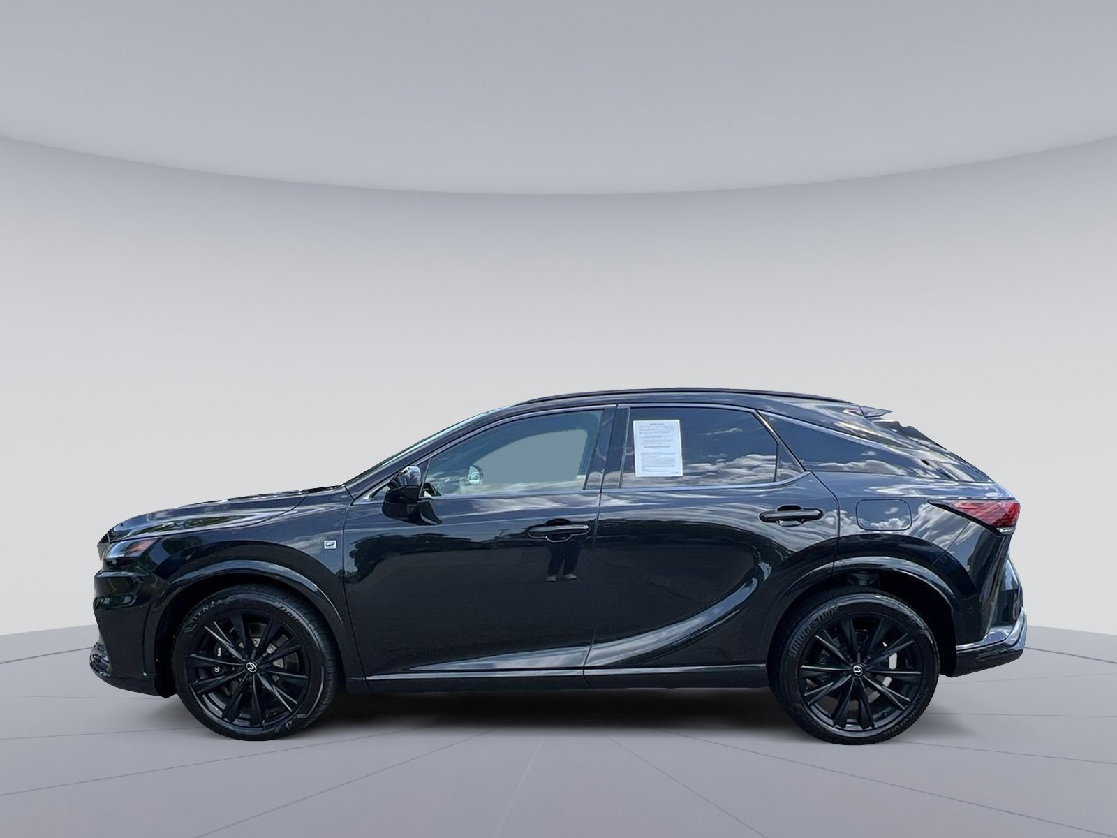 Used 2024 Lexus RX 500h F Sport w/ Convenience Package AWD/4WD image 3