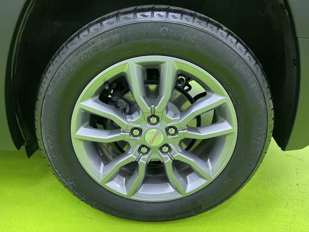 Used 2023 GMC Terrain SLT image 24