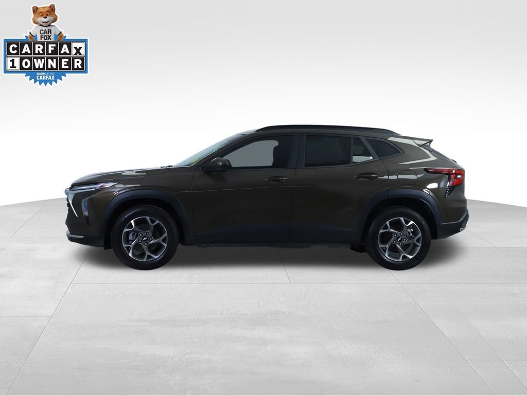 Used 2024 Chevrolet Trax LT w/ Driver Confidence Package image 9