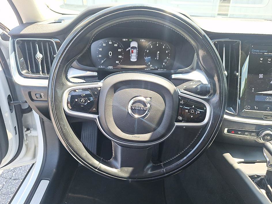 Used 2020 Volvo S60 T6 Momentum AWD/4WD image 13