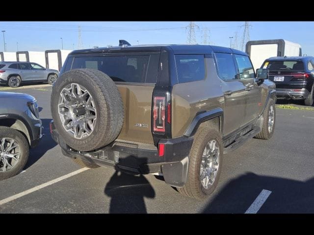 Used 2025 GMC Hummer EV 3X w/ LPO, Sport Package image 7