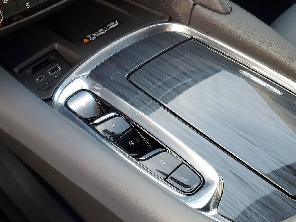 Certified 2023 Buick Enclave Essence image 19