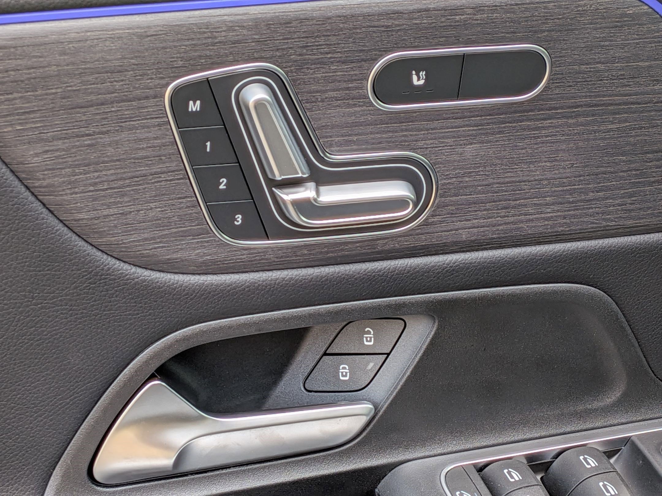 New 2026 Mercedes-Benz GLB 250 image 15