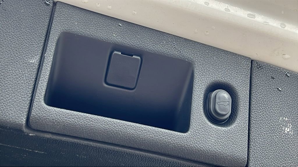 Used 2020 Chevrolet Suburban LT image 39