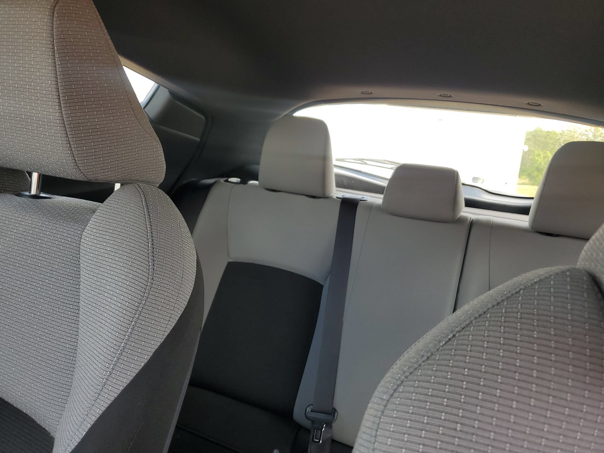 Used 2019 Toyota C-HR XLE FWD image 27