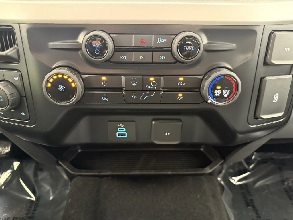 New 2026 Ford F350 4x4 SuperCab Super Duty image 37