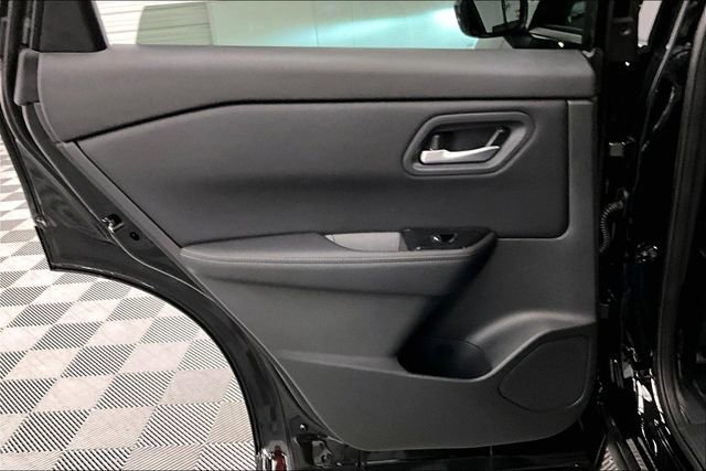New 2025 Nissan Rogue SV image 30