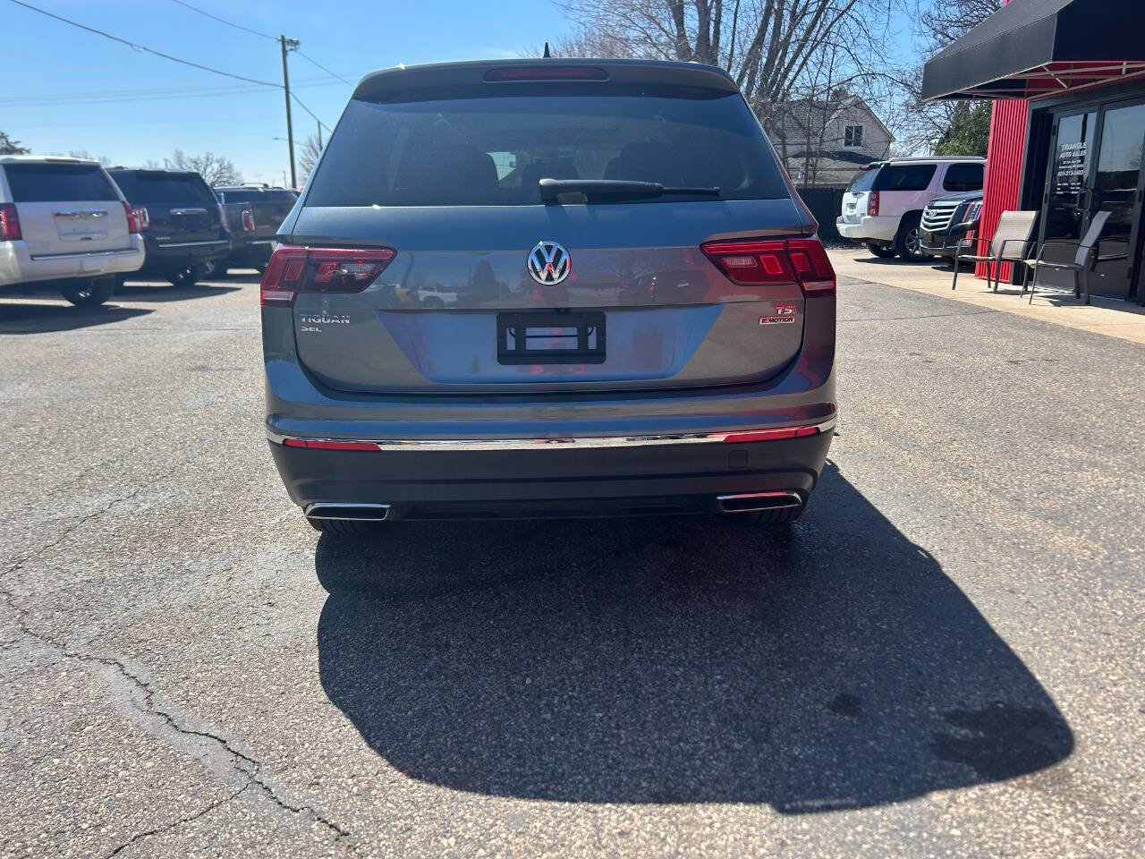 Used 2018 Volkswagen Tiguan SEL w/ 3rd Row Seat Package image 21