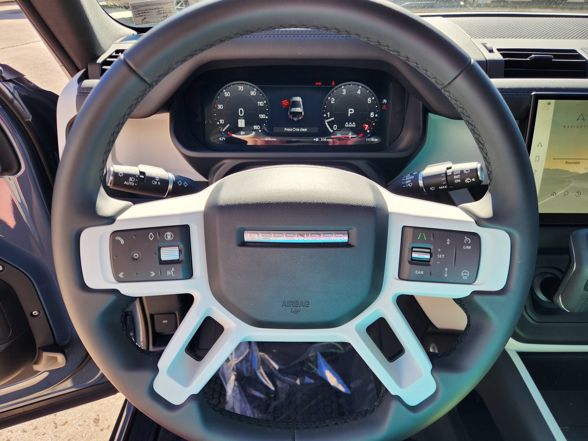 Used 2025 Land Rover Defender 90 S AWD/4WD image 18