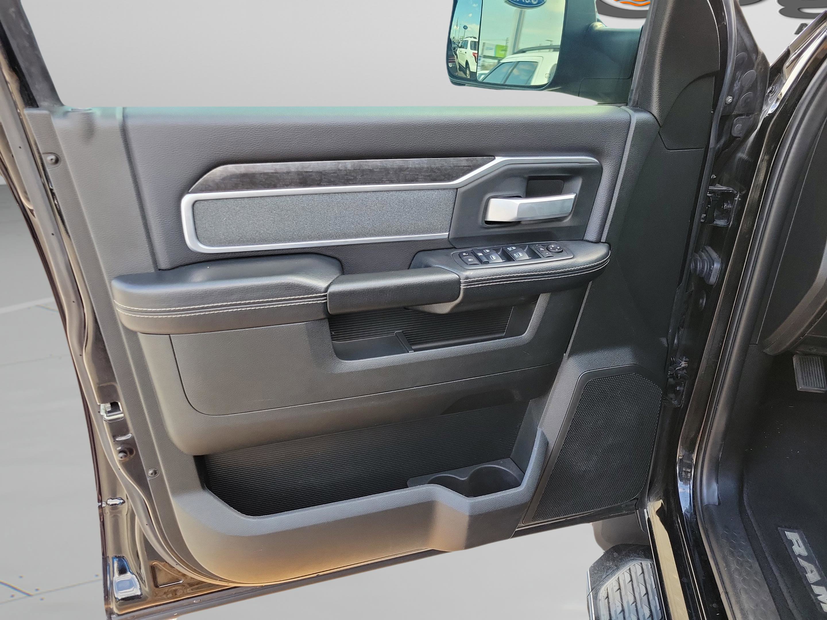 Used 2020 RAM 3500 Big Horn w/ Level 2 Equipment Group image 6