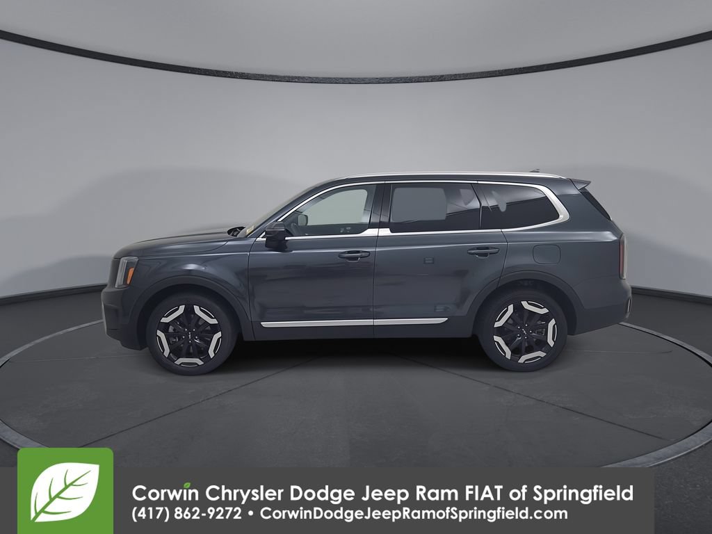 Used 2024 Kia Telluride EX w/ EX Captain's Chair Package FWD image 9