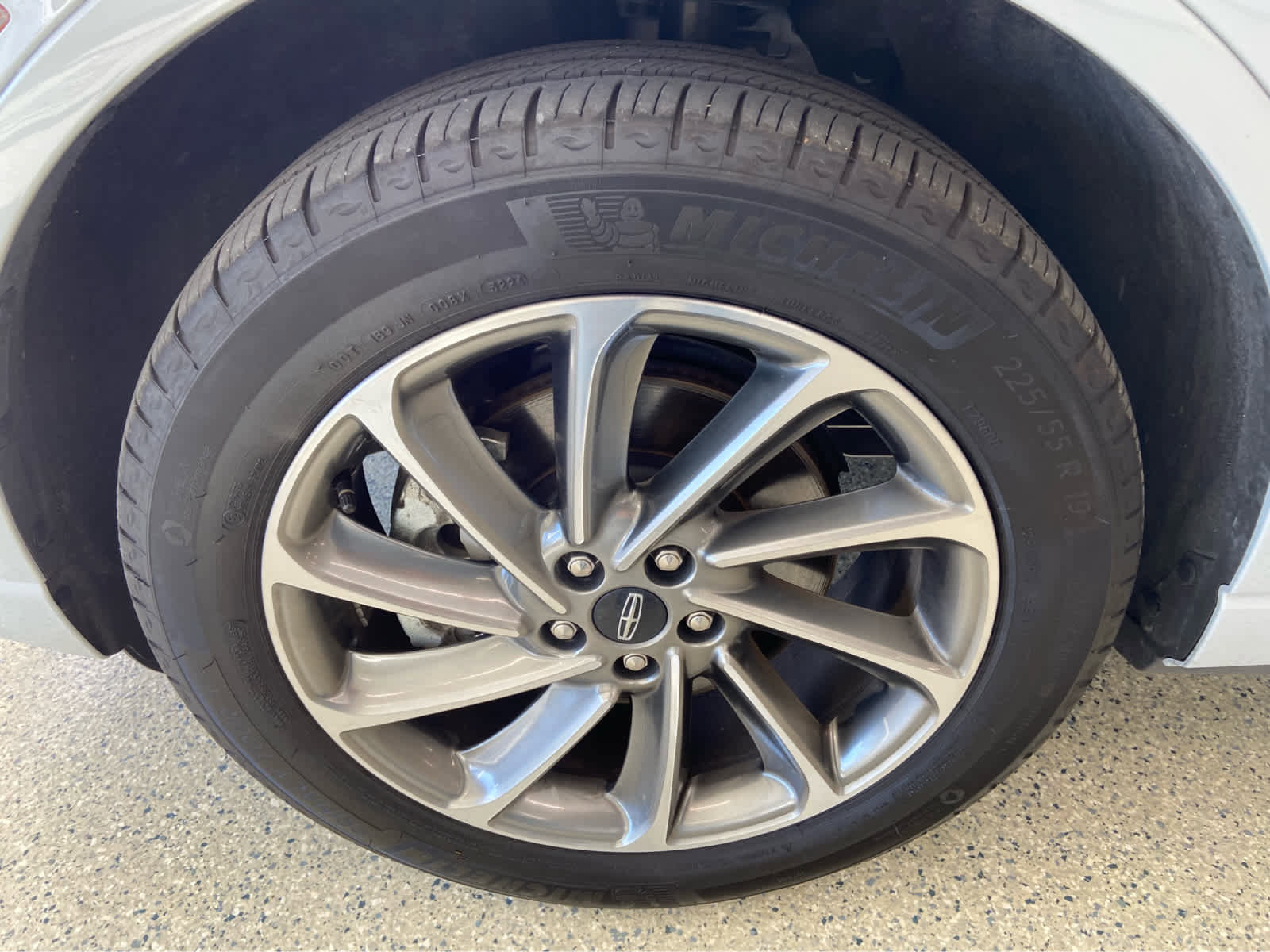 Used 2025 Lincoln Corsair Grand Touring AWD/4WD image 14