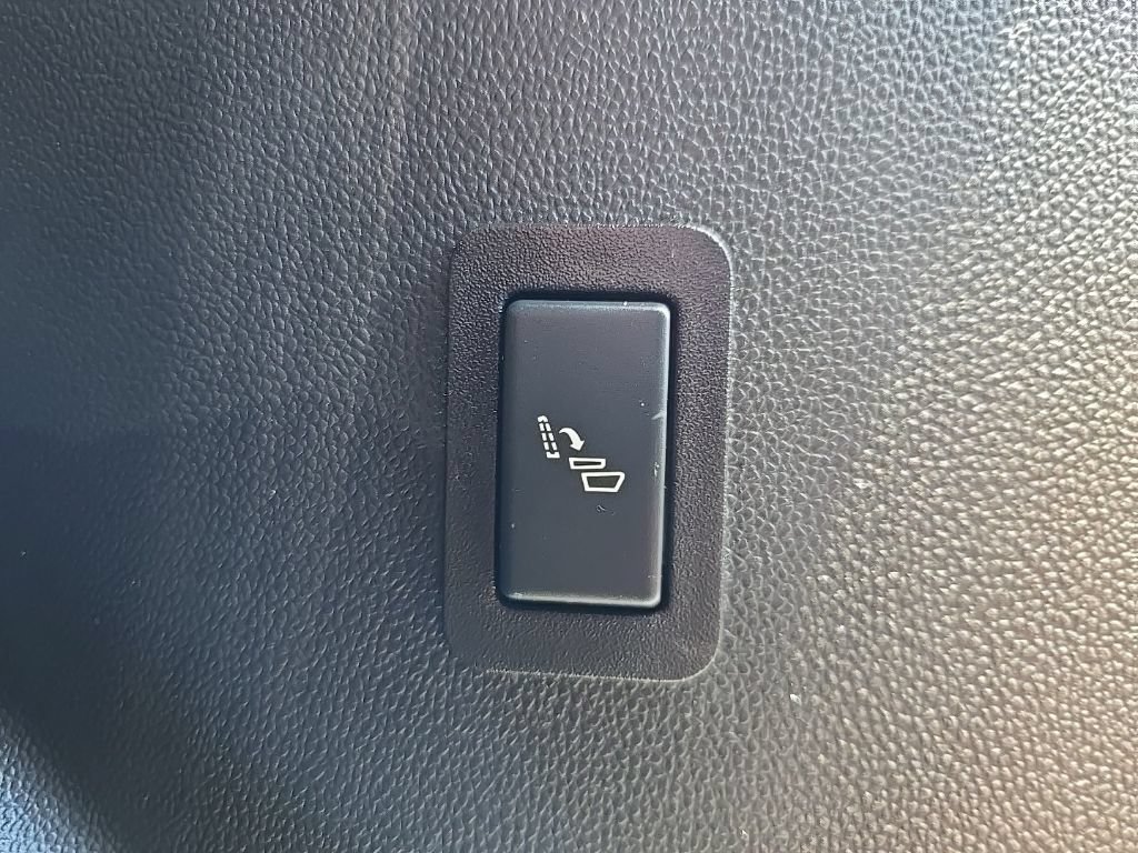 Used 2025 Chevrolet Suburban High Country AWD/4WD image 57