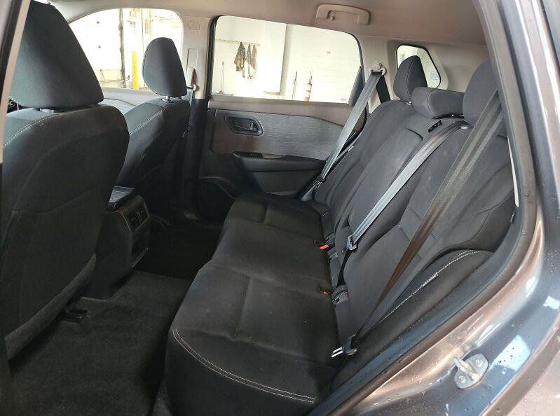Used 2023 Nissan Rogue S AWD/4WD image 6