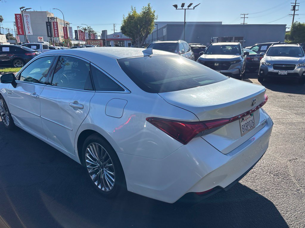 Used 2021 Toyota Avalon Limited w/ Advanced Safety Package FWD image 7