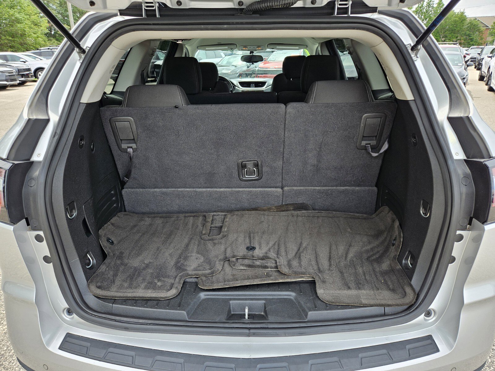 Used 2017 Chevrolet Traverse LT FWD image 18
