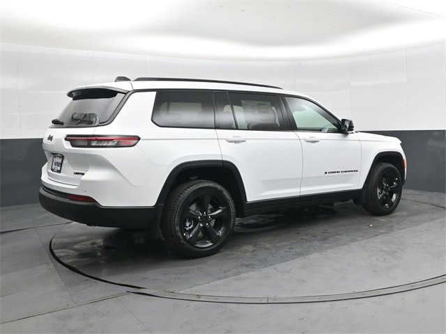 New 2025 Jeep Grand Cherokee L Limited w/ Black Appearance Package image 3