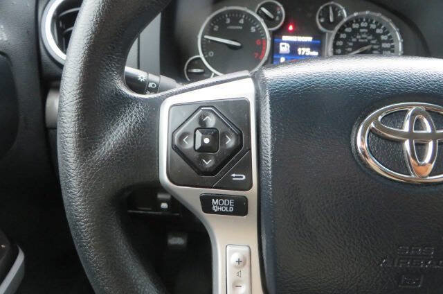 Used 2017 Toyota Tundra SR5 w/ SR5 Upgrade Package image 18