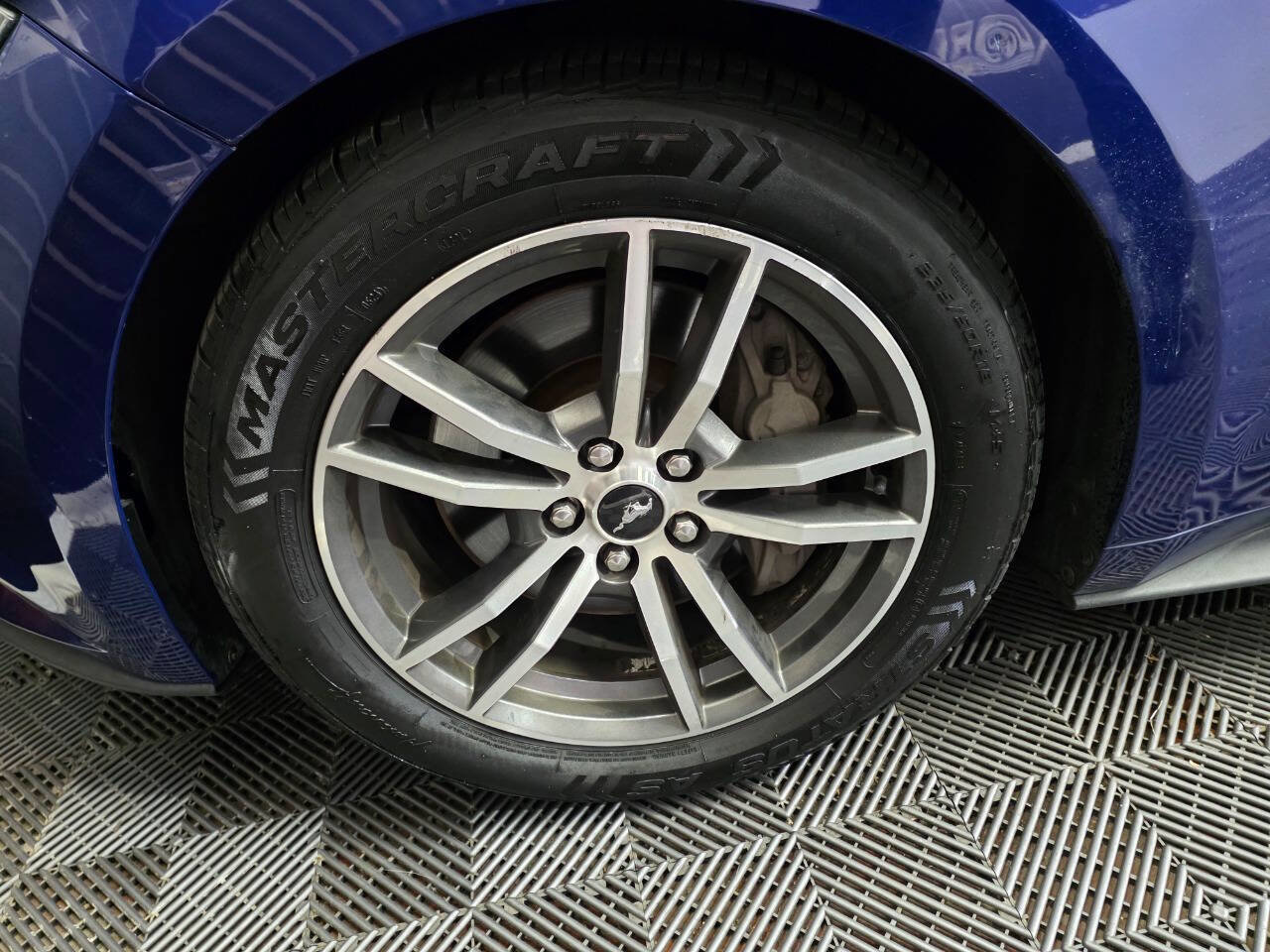 Used 2016 Ford Mustang GT image 30