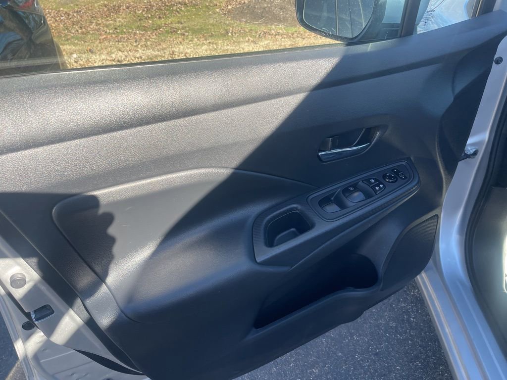 Used 2024 Nissan Versa SV image 10