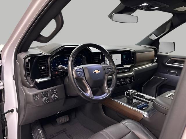 Used 2022 Chevrolet Silverado 1500 High Country w/ High Country Premium Package image 17