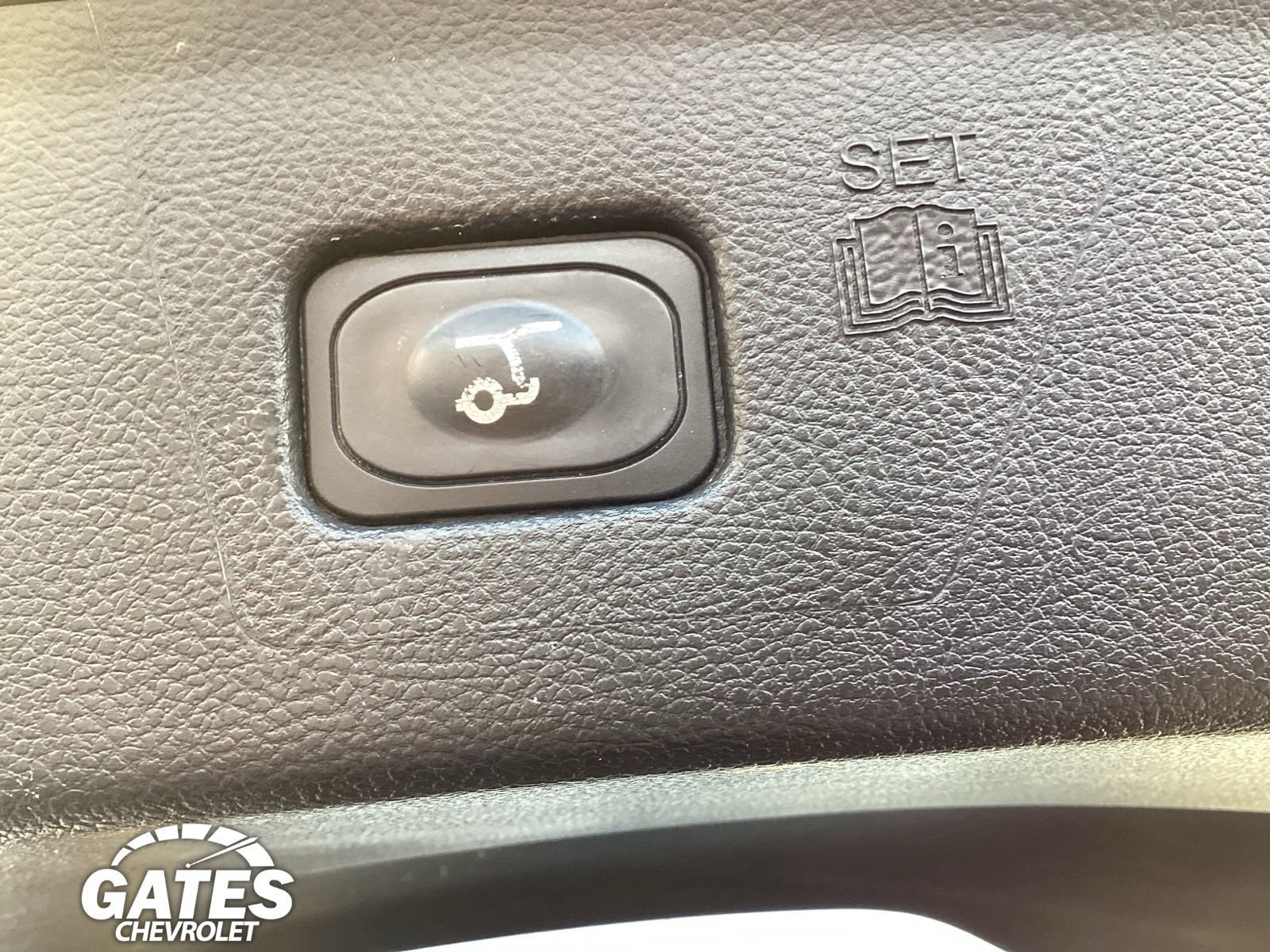 Used 2022 Ford Edge Titanium AWD/4WD image 14