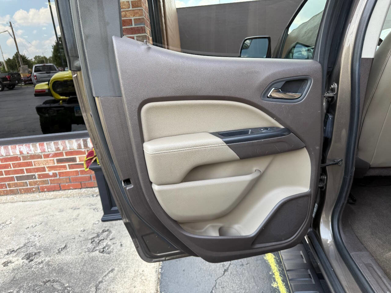 Used 2015 GMC Canyon SLT w/ Driver Alert Package image 20