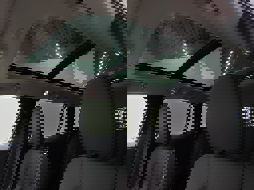 New 2026 Volvo V60 B5 Cross Country Plus w/ Protection Package Premier image 7