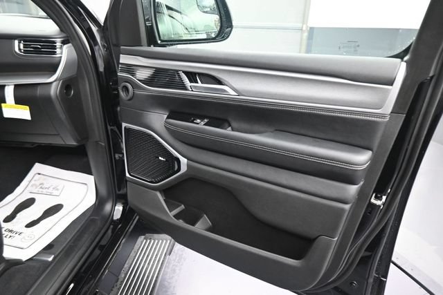 New 2026 Jeep Grand Wagoneer L Limited AWD/4WD image 27