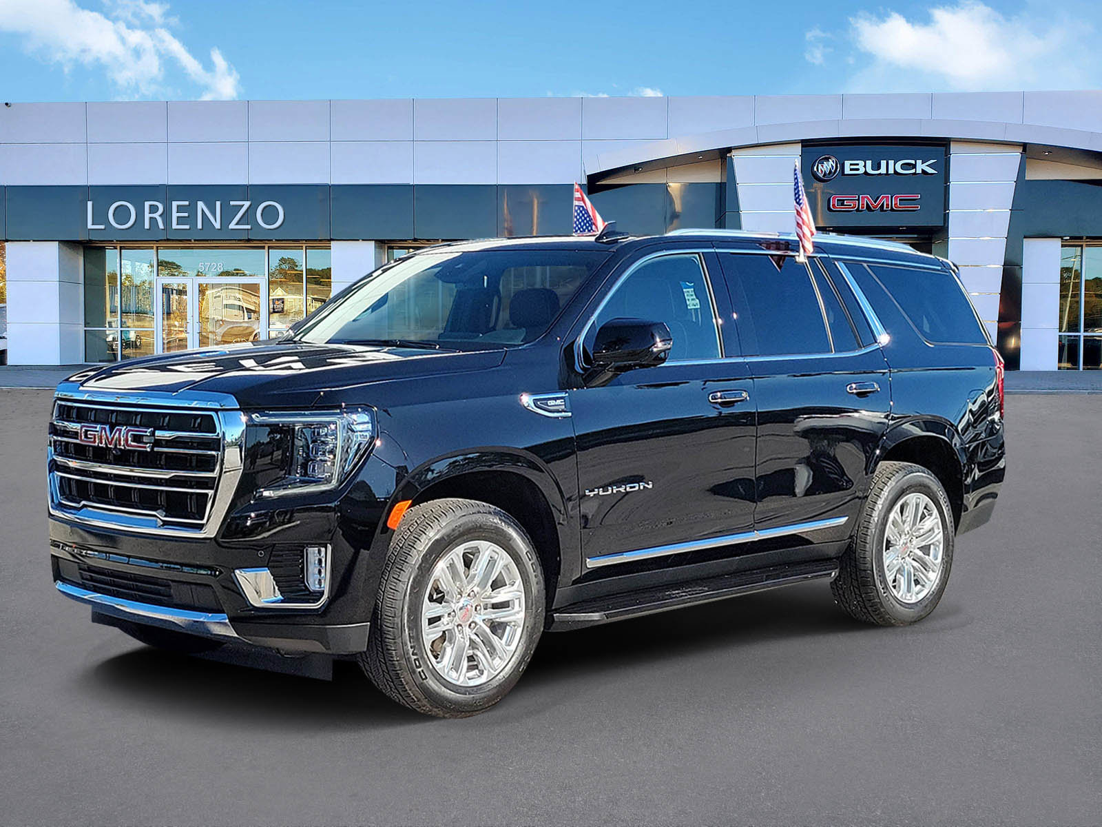 Used 2024 GMC Yukon SLT w/ SLT Luxury Package image 1