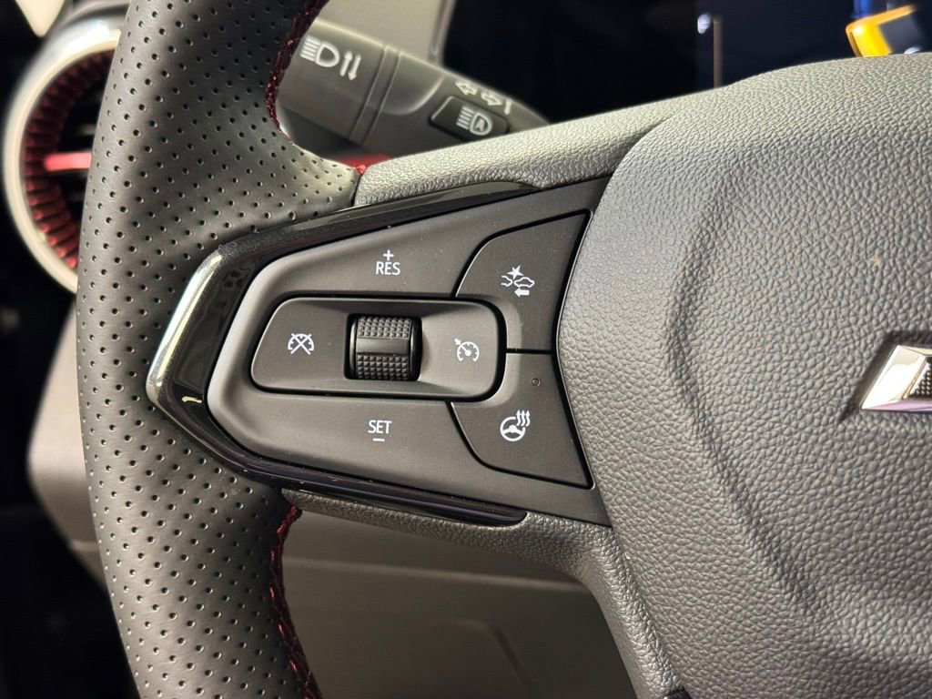 New 2026 Chevrolet Trax RS w/ Sunroof Package image 31