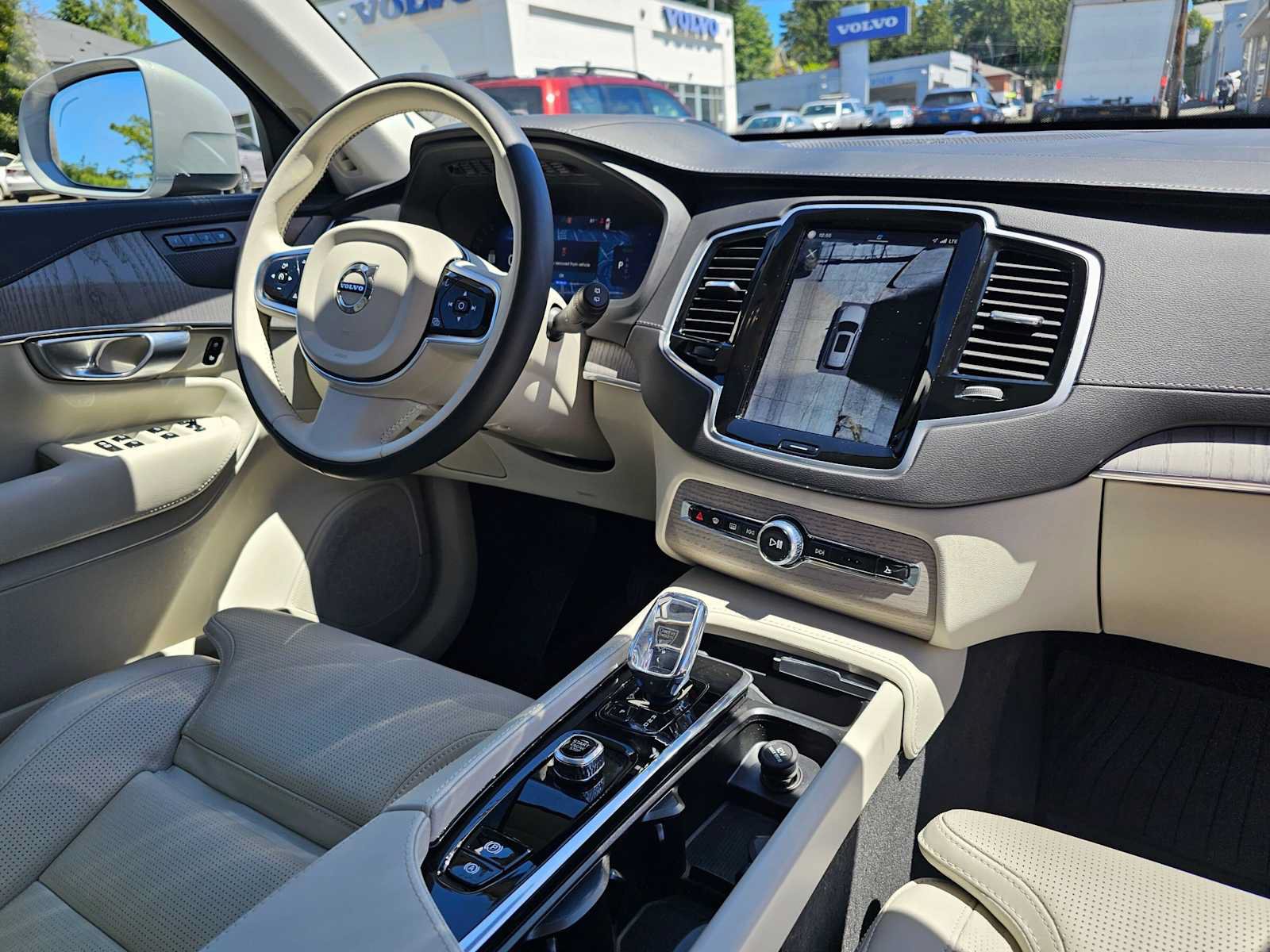 Certified 2025 Volvo XC90 T8 Ultra w/ Protection Package Premier AWD/4WD image 12