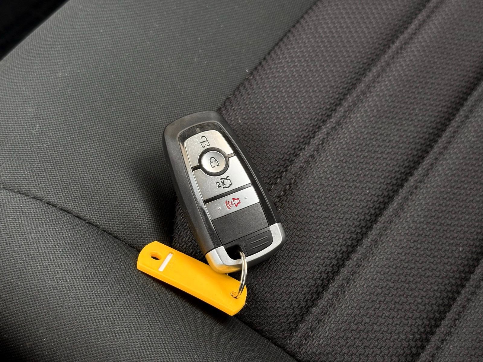 Used 2019 Ford Fusion SE FWD image 34