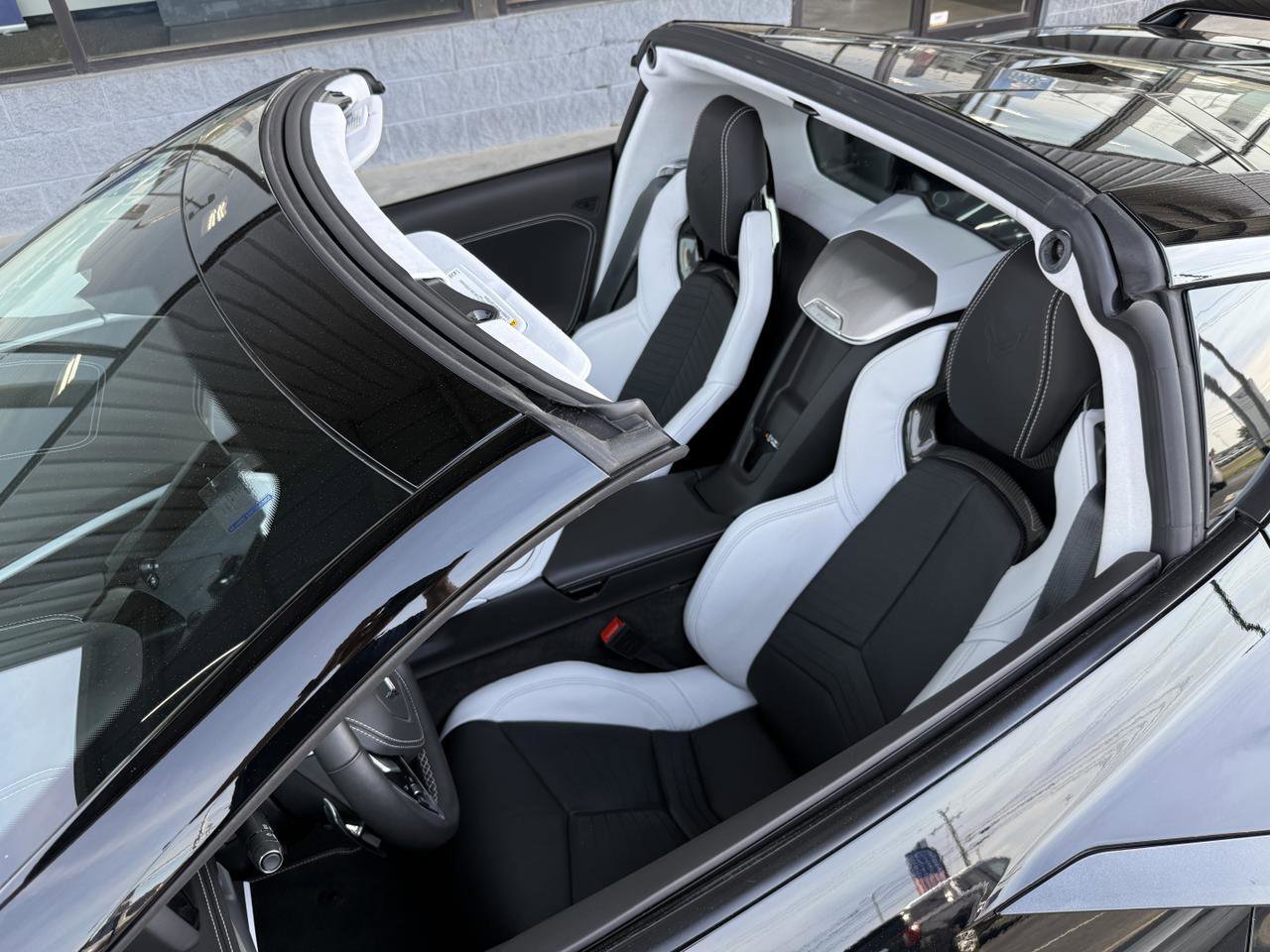 Used 2023 Chevrolet Corvette Stingray Premium Cpe w/ Z51 Performance Package RWD image 22